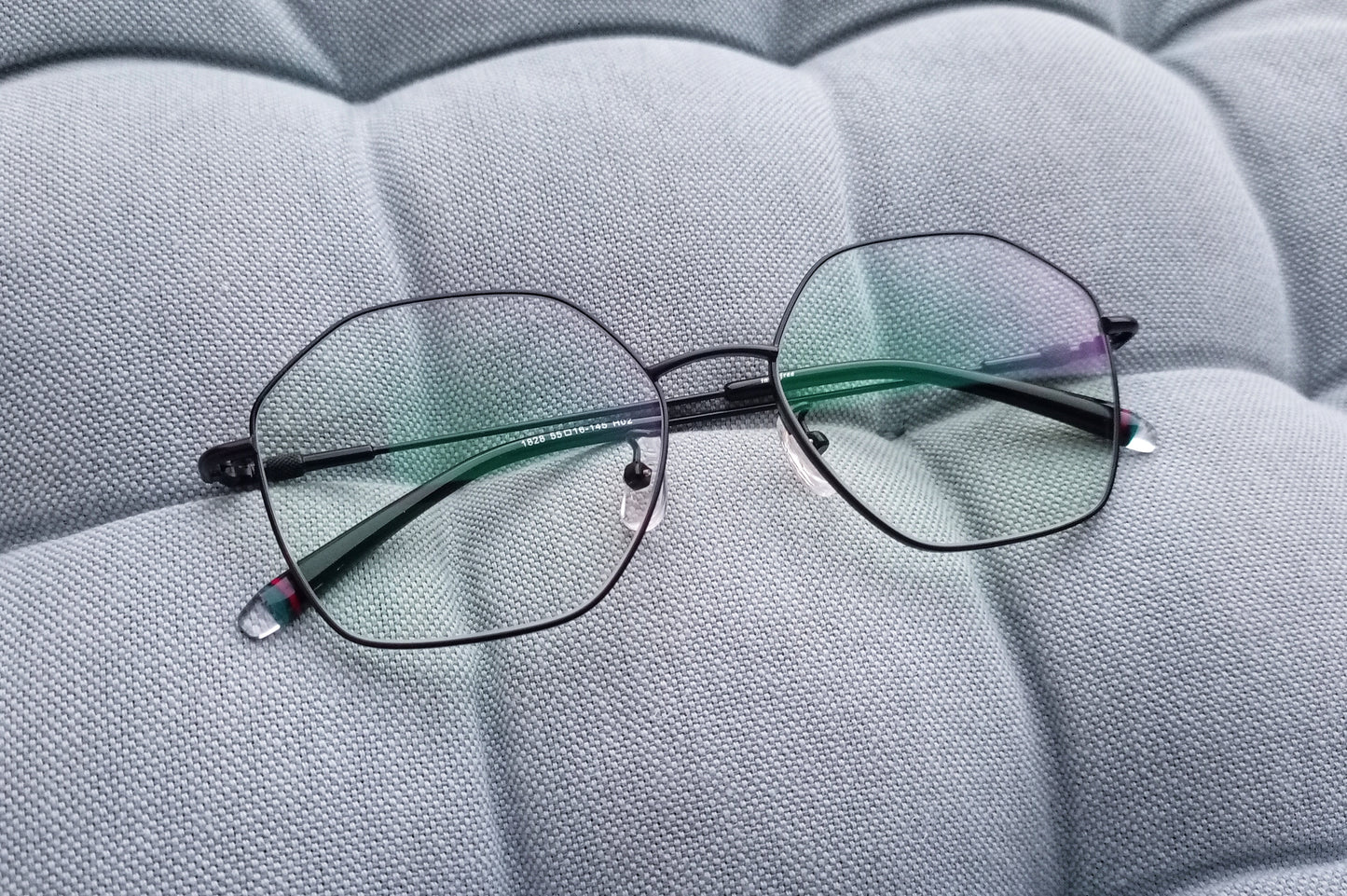 Anti Blue Light Glasses - Volvo XC40